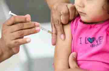 Não é só gotinha: entenda como funciona a vacinação contra a pólio